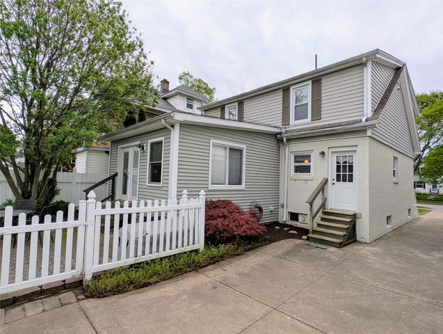 533 BEVERLY Drive, Erie, PA 16505