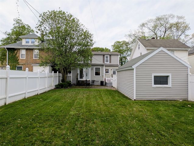 533 BEVERLY Drive, Erie, PA 16505