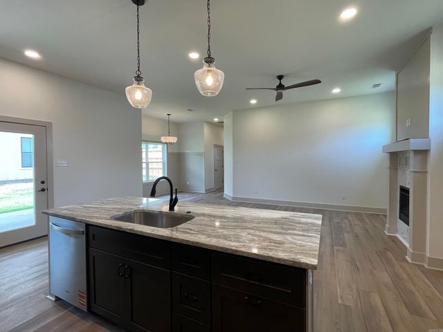 107 Legacy Way, Ward, AR 72176