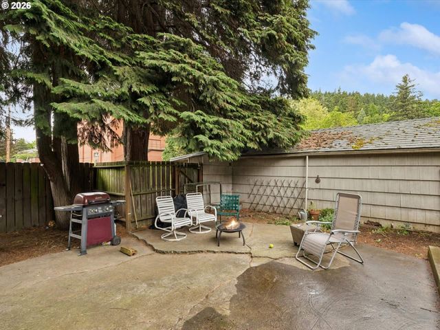 2331 Se 70TH Ave, Portland, OR 97215