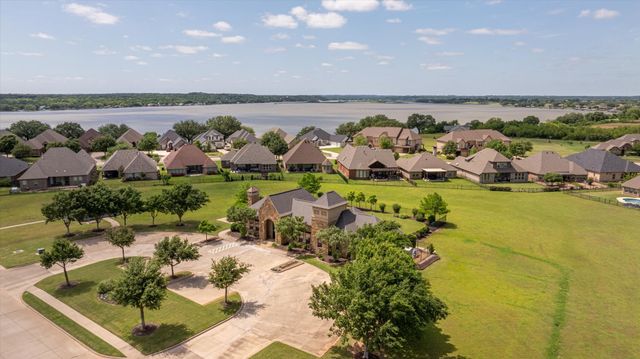 317 Paddle Boat Drive, Granbury, TX 76049