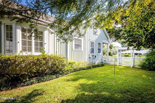 145 Saint Francis Street, Biloxi, MS 39530