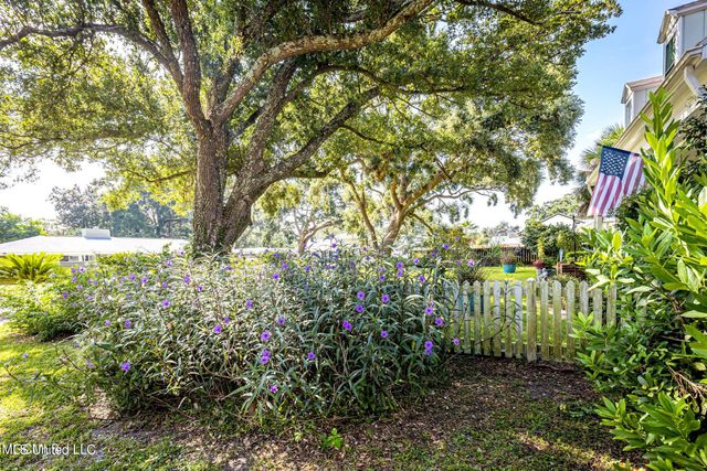 145 Saint Francis Street, Biloxi, MS 39530