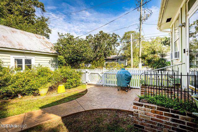 145 Saint Francis Street, Biloxi, MS 39530