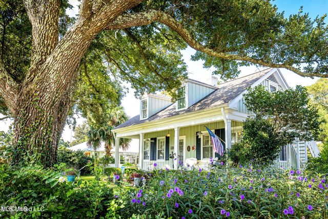 145 Saint Francis Street, Biloxi, MS 39530