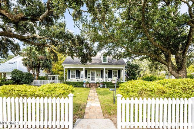 145 Saint Francis Street, Biloxi, MS 39530