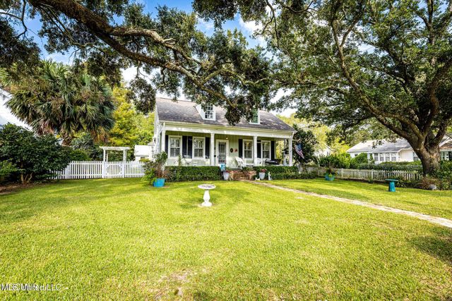 145 Saint Francis Street, Biloxi, MS 39530