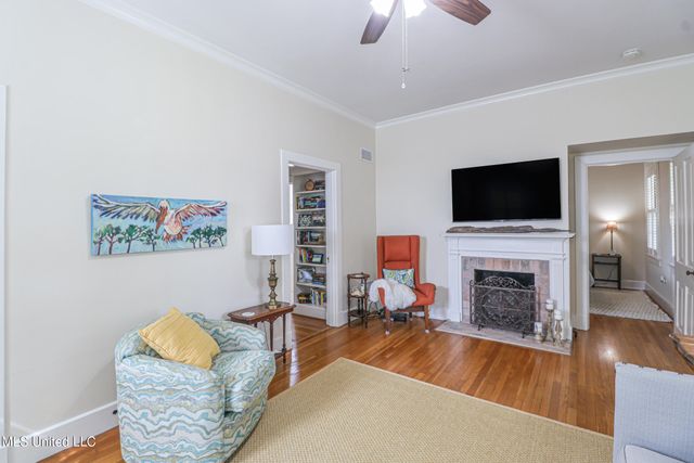 145 Saint Francis Street, Biloxi, MS 39530