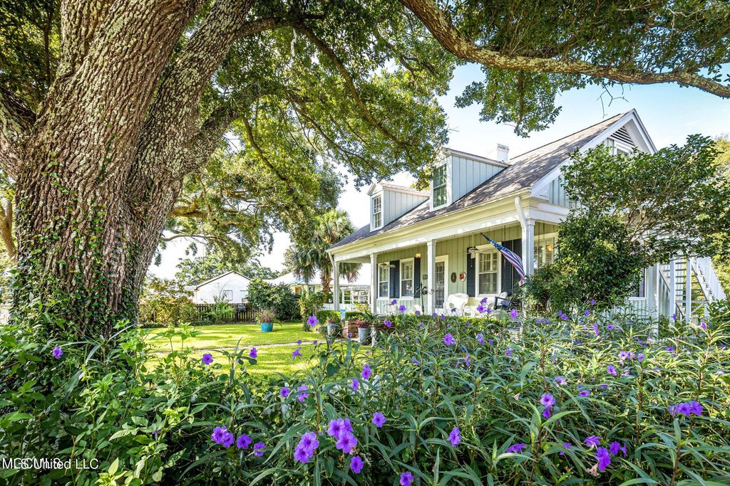 145 Saint Francis Street, Biloxi, MS 39530