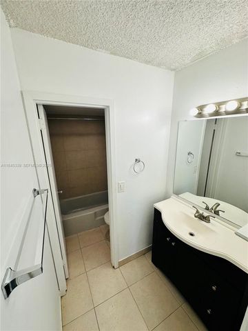 2020 NE 135th Street 807, North Miami, FL 33181