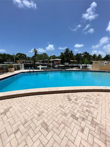 2020 NE 135th Street 807, North Miami, FL 33181