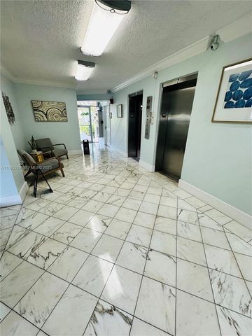 2020 NE 135th Street 807, North Miami, FL 33181