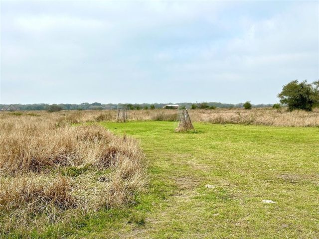 358 County Road 4521, Palacios, TX 77465