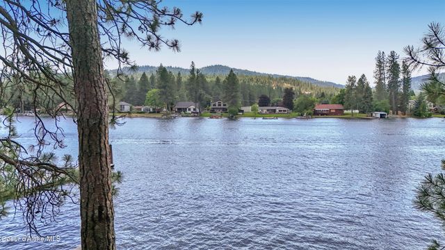 3010 E RIVERCREST DR, Post Falls, ID 83854