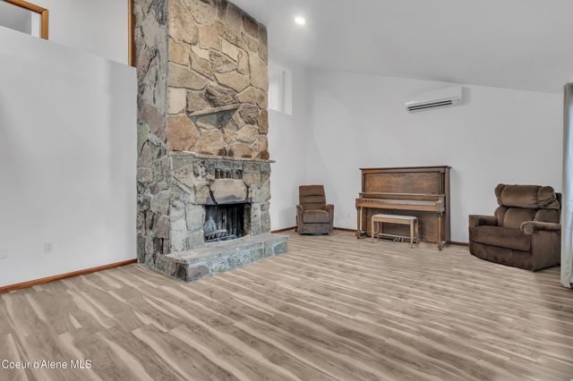 3010 E RIVERCREST DR, Post Falls, ID 83854