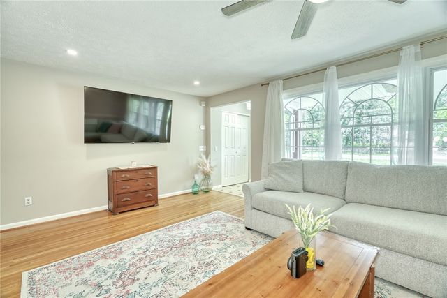 665 Regina Drive, Webster, NY 14580