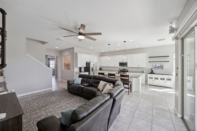 1096 ALDER TREE DRIVE, Apopka, FL 32703