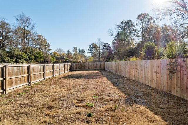 305 Gordon Street, Thomson, GA 30824