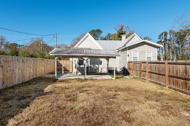 305 Gordon Street, Thomson, GA 30824