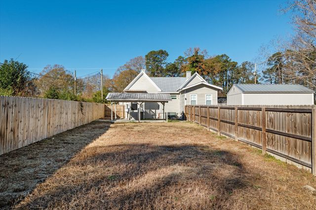 305 Gordon Street, Thomson, GA 30824
