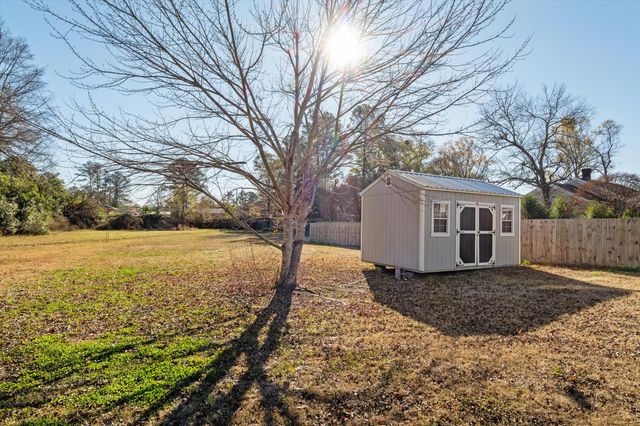 305 Gordon Street, Thomson, GA 30824