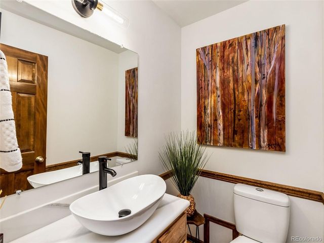 68 Sherwood Ln, Blue River, CO 80424
