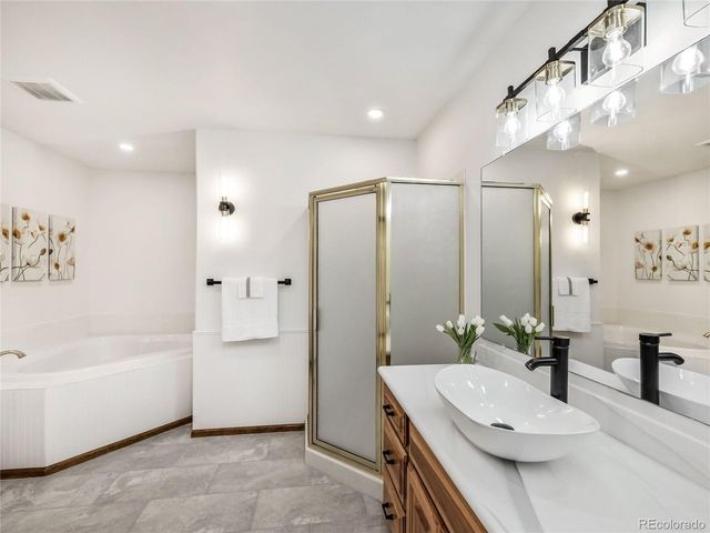68 Sherwood Ln, Blue River, CO 80424