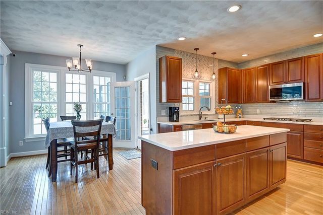 1005 Long Beeches AVE, Chesapeake, VA 23320