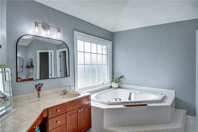 1005 Long Beeches AVE, Chesapeake, VA 23320