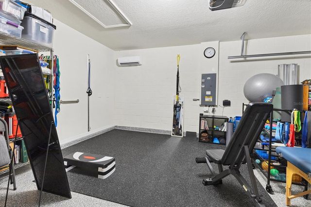 3293 HILLTOP CIRCLE, Bradenton, FL 34211