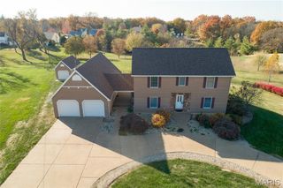 5 Saint Raymond Drive, St Peters, MO 63376
