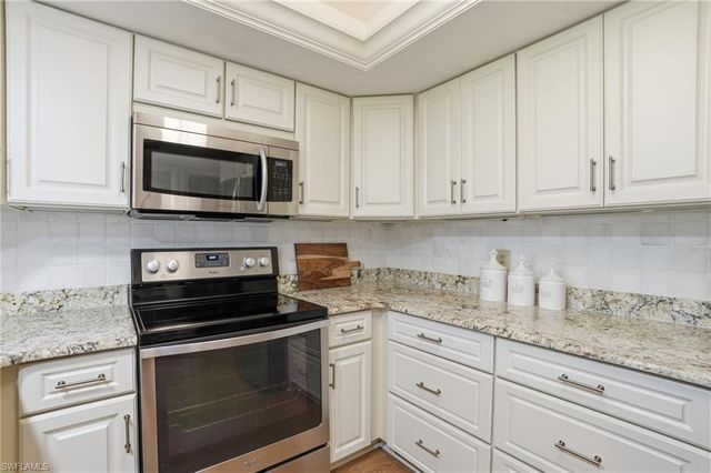 3300 Binnacle DR 102, Naples, FL 34103