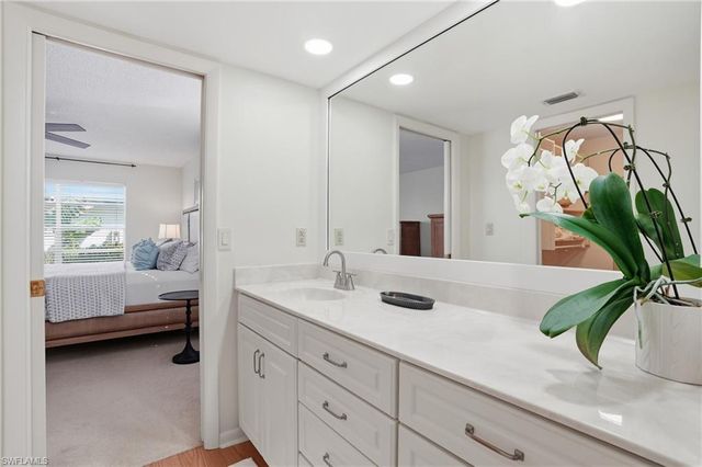 3300 Binnacle DR 102, Naples, FL 34103