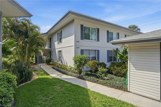 3300 Binnacle DR 102, Naples, FL 34103