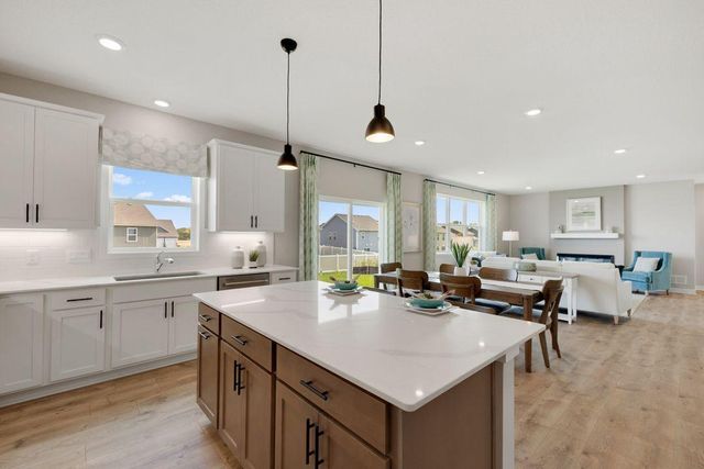 17298 Dimension Avenue, Lakeville, MN 55044