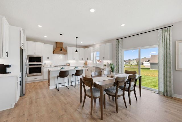 17298 Dimension Avenue, Lakeville, MN 55044