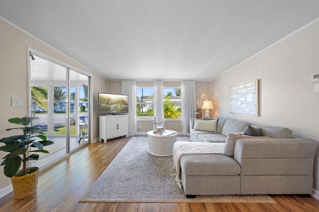 1800 SW 83rd Terrace, Davie, FL 33324