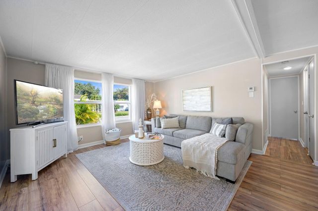 1800 SW 83rd Terrace, Davie, FL 33324