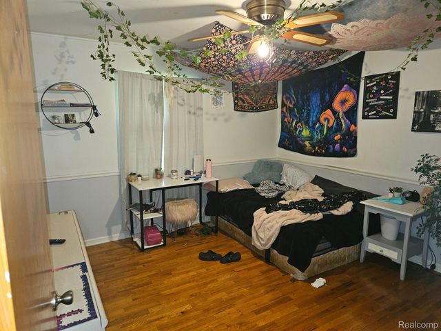 6172 W COURT Street, Flint, MI 48532