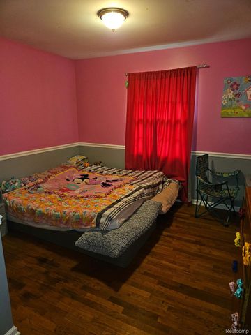 6172 W COURT Street, Flint, MI 48532