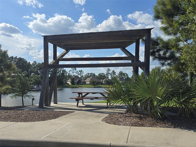 17163 Crimson Crest Drive, Conroe, TX 77302