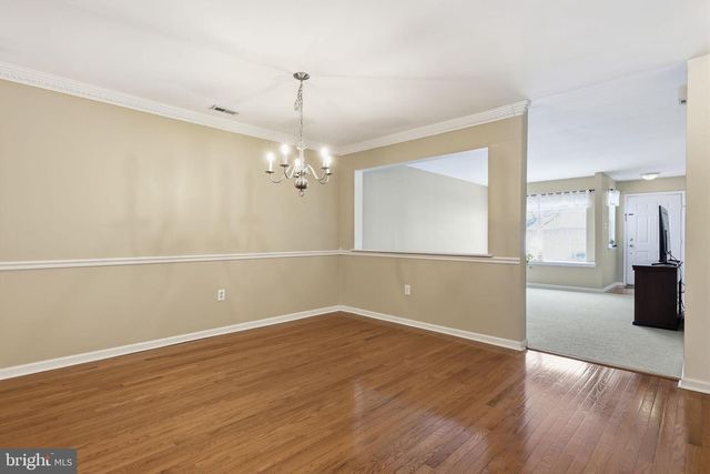 25 HONEY LOCUST LN, Newtown, PA 18940