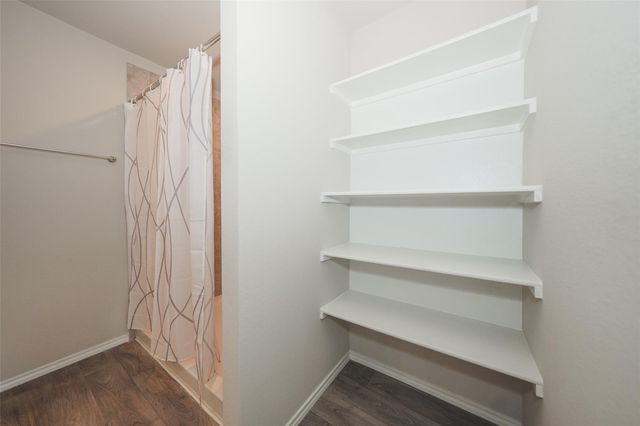 2407 Divot Lane, Navasota, TX 77868