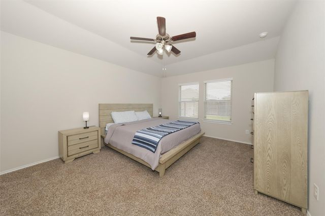 2407 Divot Lane, Navasota, TX 77868