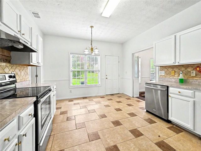 165 Shadetree Lane, Lawrenceville, GA 30044