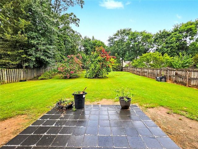 165 Shadetree Lane, Lawrenceville, GA 30044