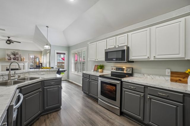 421 Durrand Oak Drive, Keller, TX 76248