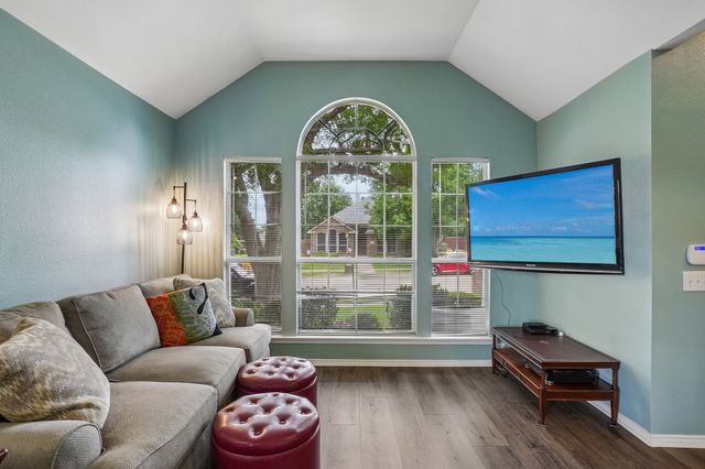 421 Durrand Oak Drive, Keller, TX 76248