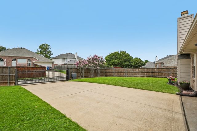 421 Durrand Oak Drive, Keller, TX 76248