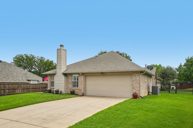 421 Durrand Oak Drive, Keller, TX 76248